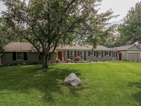 2nd image of 2740 Littlefield Dr NE