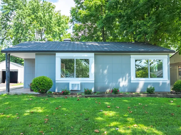 32 S Rosedale Ave, Aurora, IL 60506