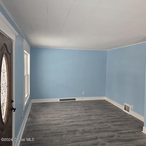 4th image of 926 Cleveland Avenue