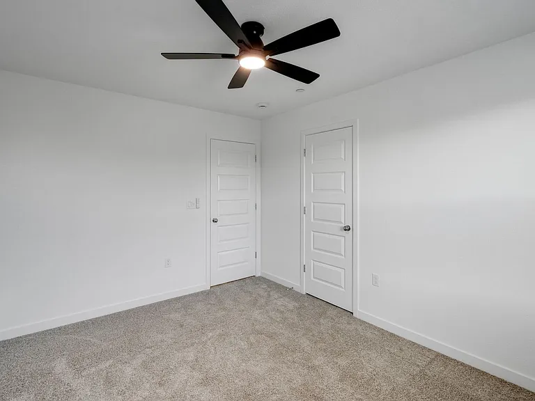 12628 Hereford Ave — Photo 32
