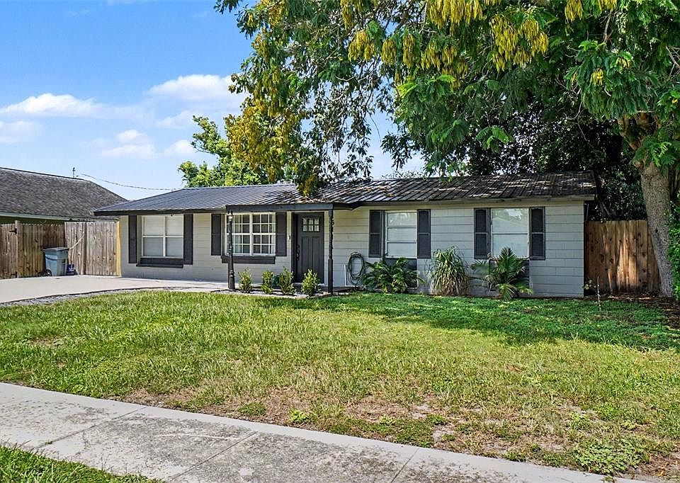 1st image of 1611 SMITHFIELD CIRCLE W