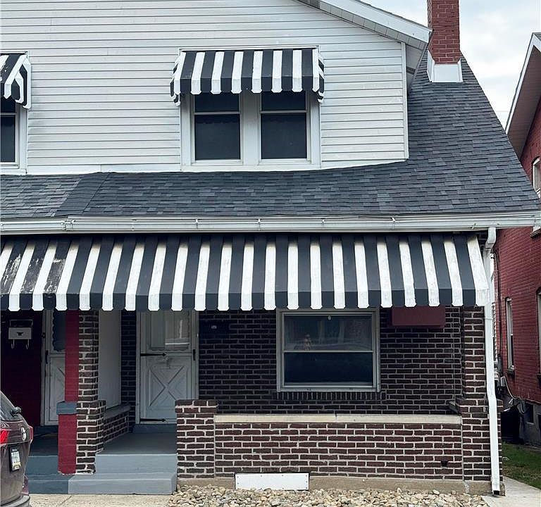 1st image of 921 S 10th St