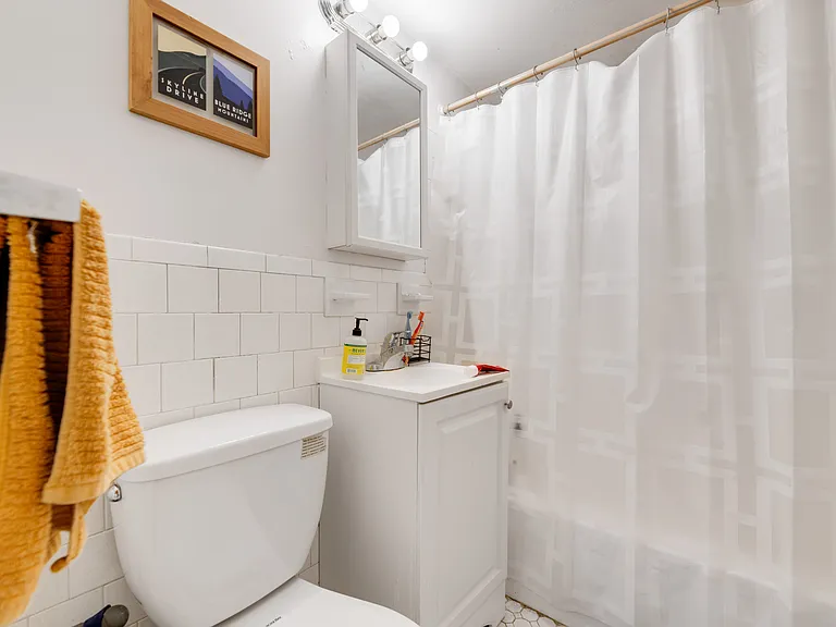 3433 Mount Pleasant St NW #103 — Photo 5