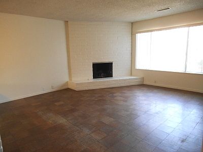 3rd image of 311 W Sierra Madre Ave