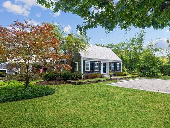 4th image of 39 Bay Pond Rd