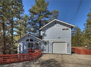 1048 Brookside Ln, Fawnskin, CA 92333