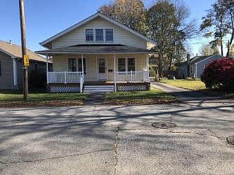 2nd image of 230 Morse Ave