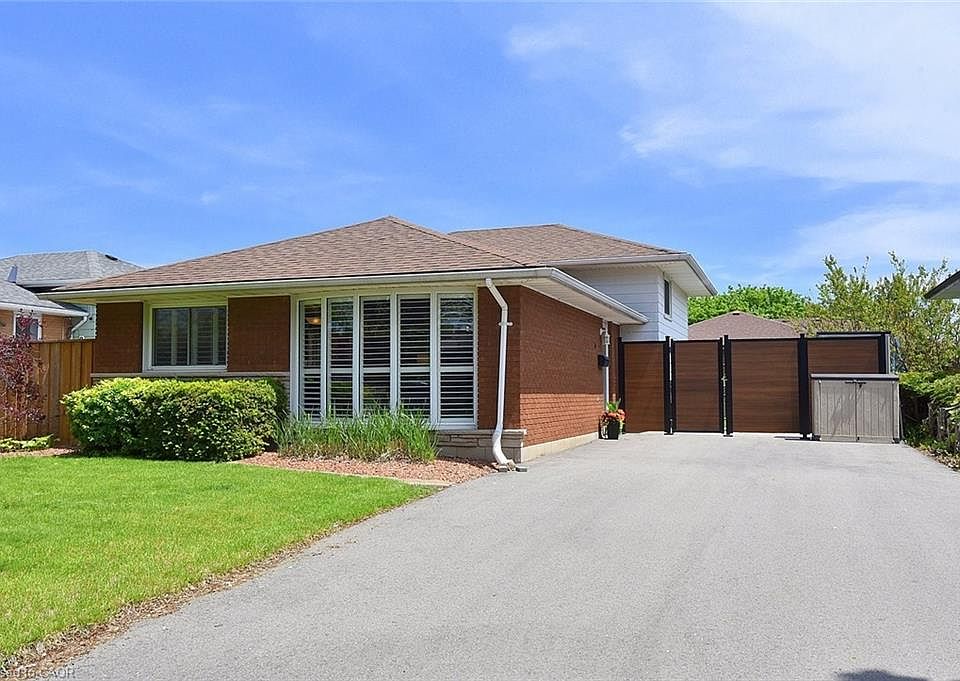 1st image of 6 Palm Cres