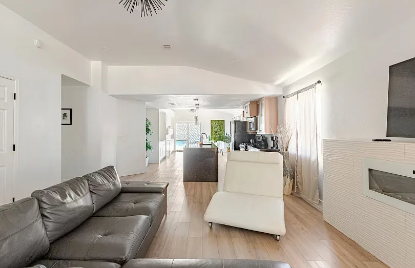 4517 Blue Royal Dr — Photo 2