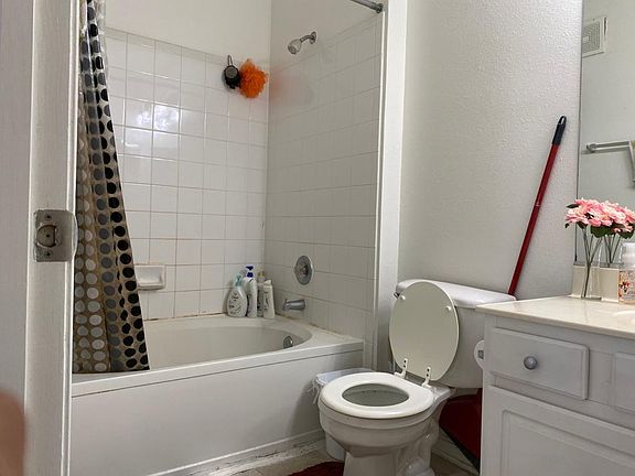 4th image of 13305 Glen Echo Cir