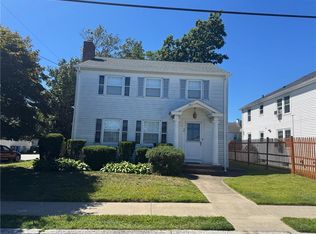 36 Brookwood Rd, Cranston, RI 02910
