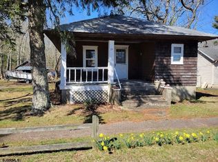 25 N Maple Ave, Tuckerton, NJ 08087