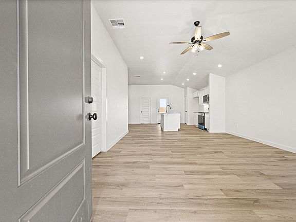 3rd image of 6315 Venita Ave