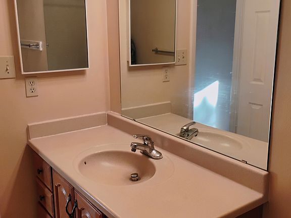 5th image of 6485 Yvonne Way