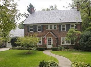 223 Grandview Ave, Kalamazoo, MI 49001
