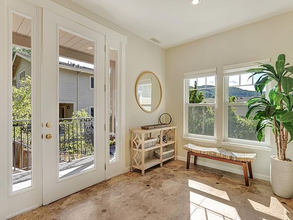 4th image of 121 Bella Vista Ave