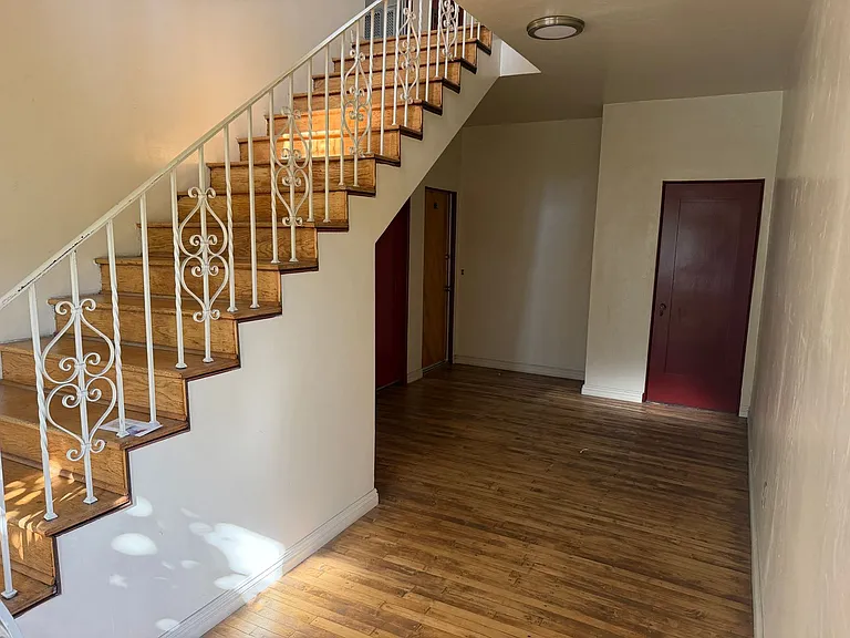 2335 Miramar St — Photo 7