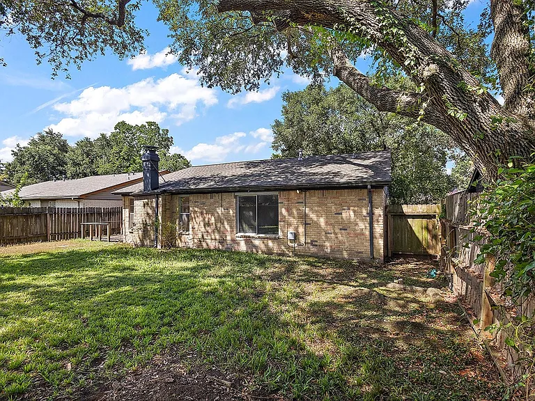 22307 Red River Dr — Photo 19