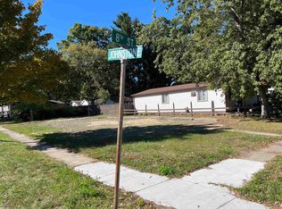 2219 8th St, Port Huron, MI 48060