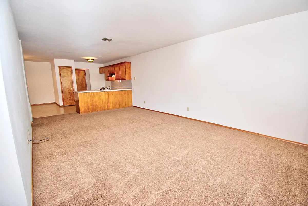 Building Photo - 1221 Jeannie Ln