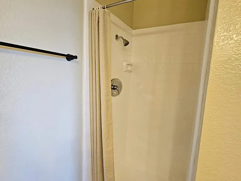 317 N Garfield Ave #4 — Photo 8