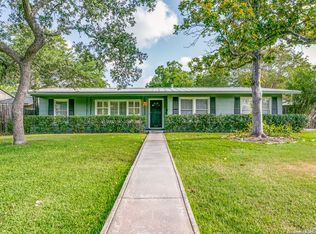 547 Robinhood Pl, San Antonio, TX 78209