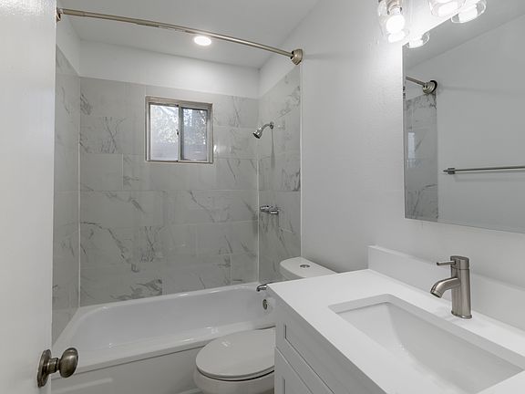 5th image of 5921 Gaston Ave APT M