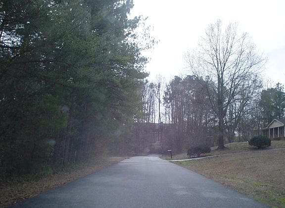 3rd image of 104 Brookwood Ln