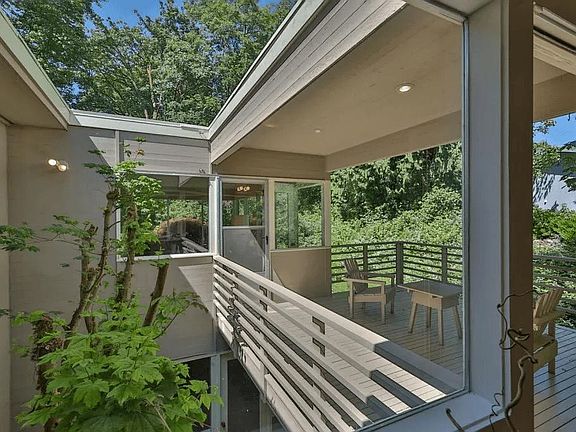 5th image of 3321 102nd Ave NE