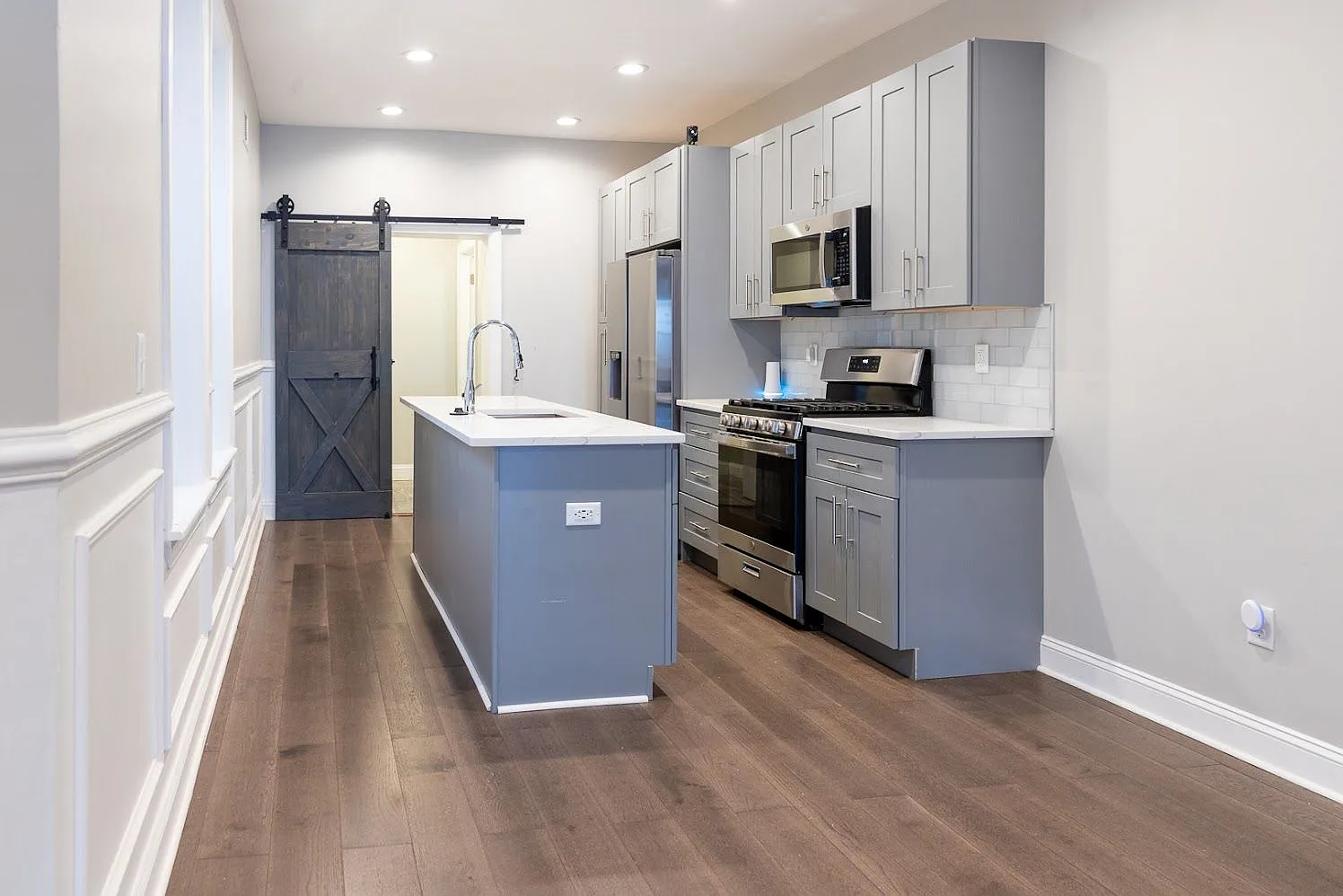 4 bed, 3.5 bath, 1380 sqft, $2,500 — Photo 4