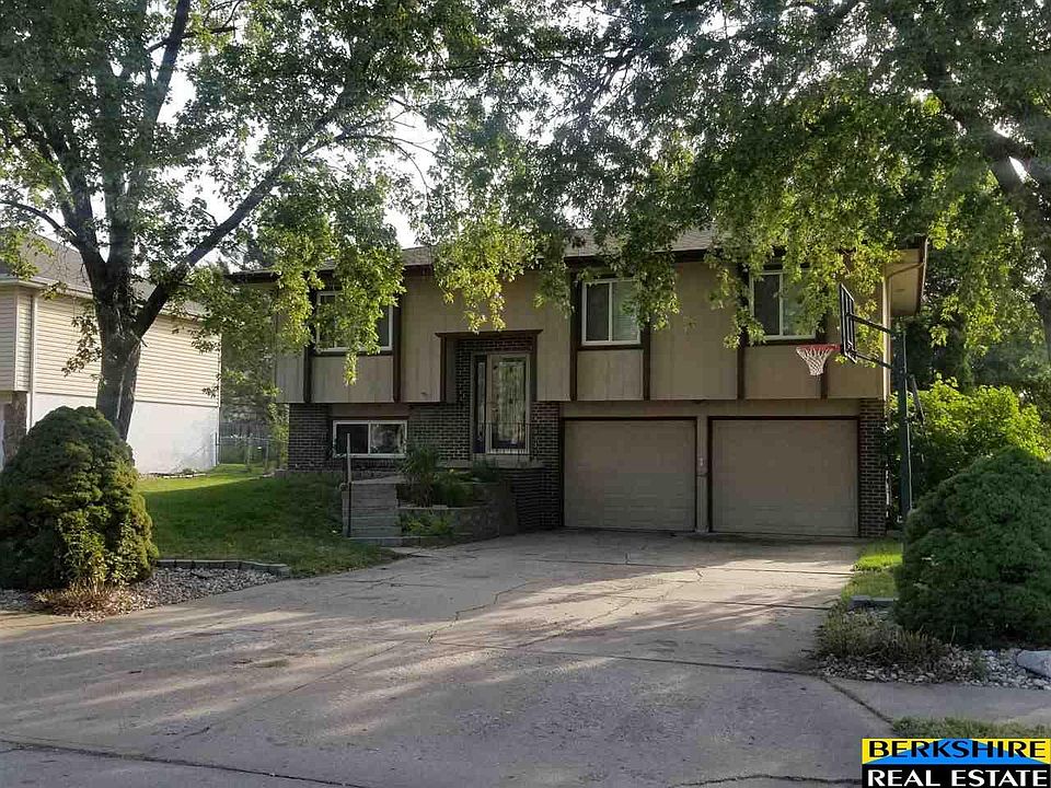1st image of 4205 N 131st St