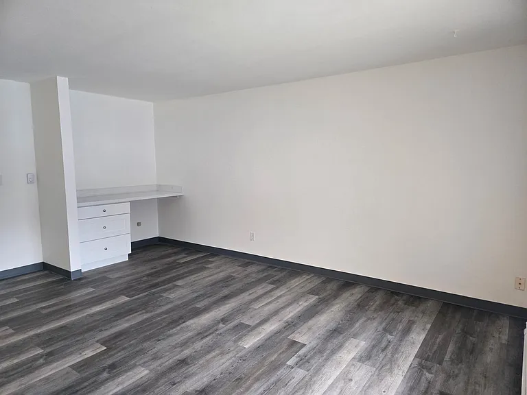3600 NE 73rd Pl #3 — Photo 3