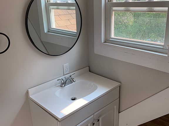 5th image of 2218 2nd St NE #3