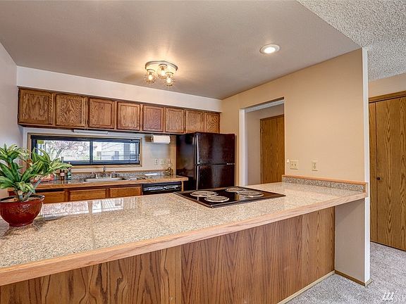 5th image of 21646 14th Ave S