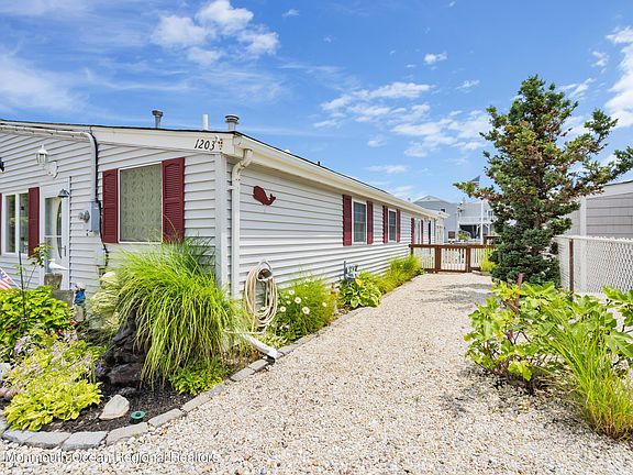 2nd image of 1203 Borealis Ct