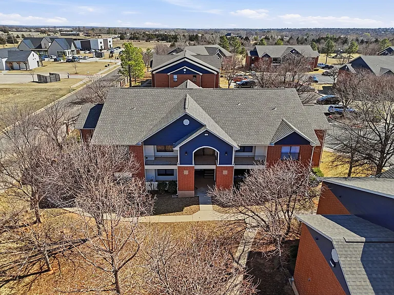 Edmond at Twenty500 Apartments — Photo 35