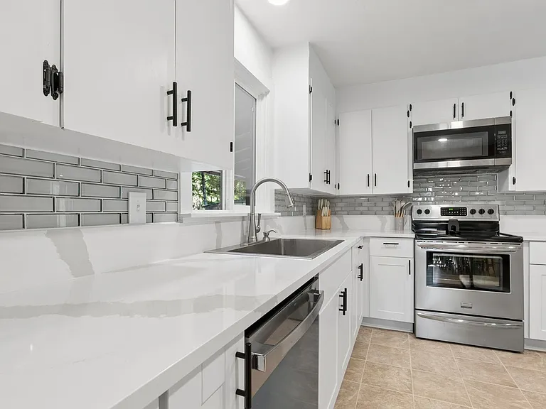 2011 Pleasant View Dr — Photo 43