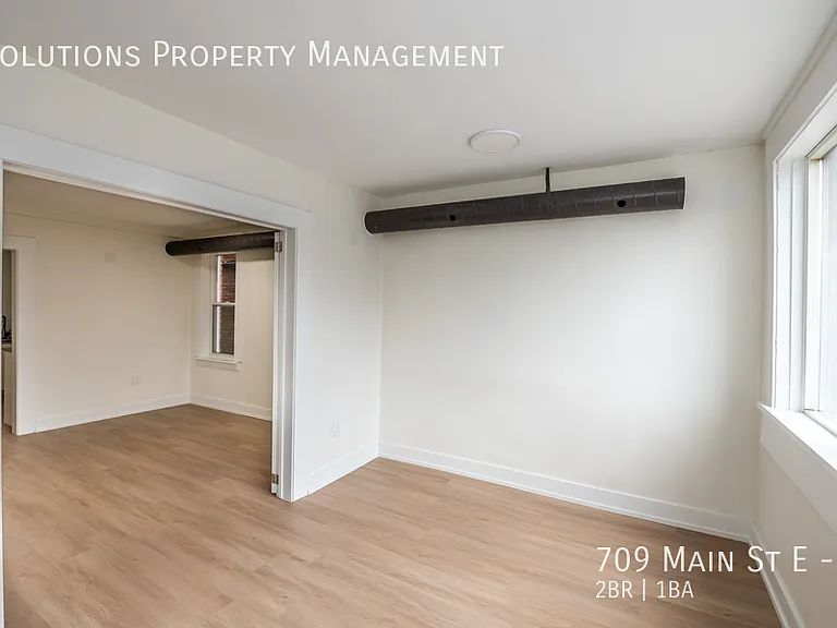 709 Main St E #4 — Photo 8