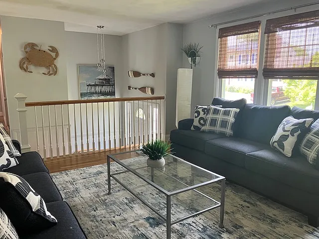5 bed, 2000 sqft, $5,000 — Photo 2