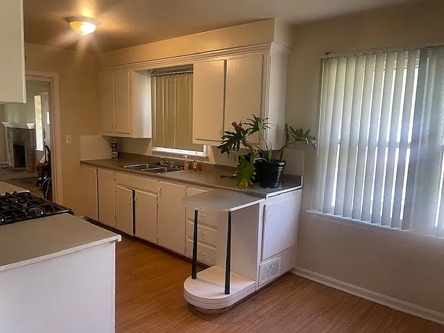 Kitchen with breakfast nook area