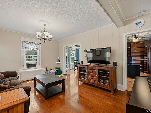 2nd image of 7 Kearney Avenue