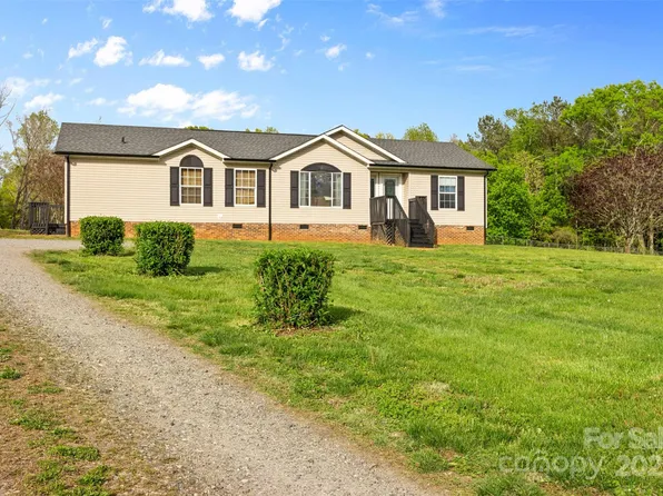 1821 Hopewell Church Rd, Hiddenite, NC 28636