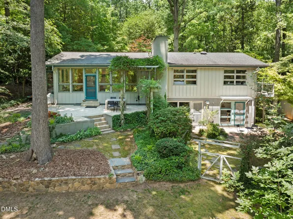 1120 Sourwood Dr, Chapel Hill, NC 27517