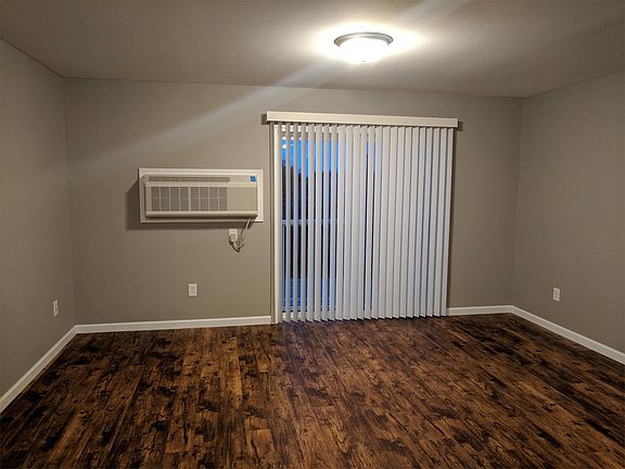 4th image of 1964 10th Ave SE #205