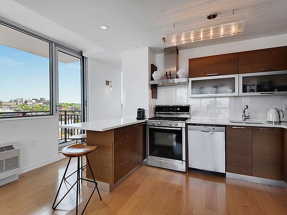 3rd image of 255 1st St APT 11B
