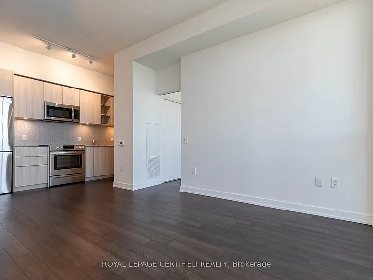 30 Ordnance St #2805 — Photo 4