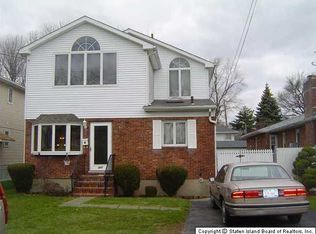 507 Falcon Ave, Staten Island, NY 10306