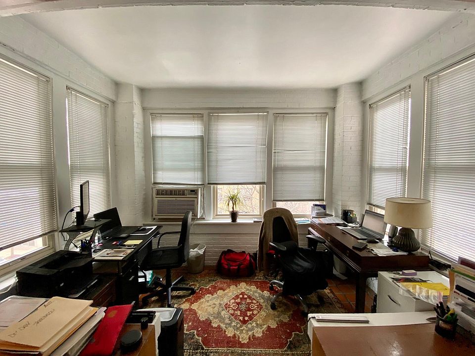 1st image of 5534 N Winthrop Ave #3