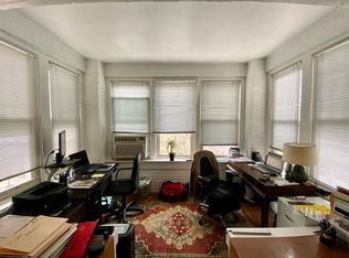5534 N Winthrop Ave #3, Chicago, IL 60640