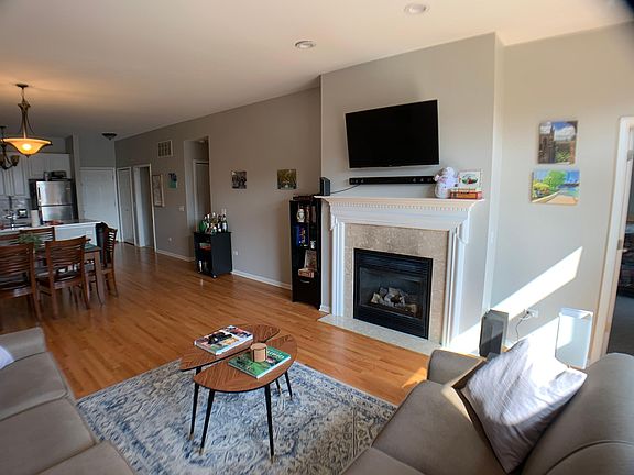 3rd image of 3230 N Sheffield Ave APT 4A